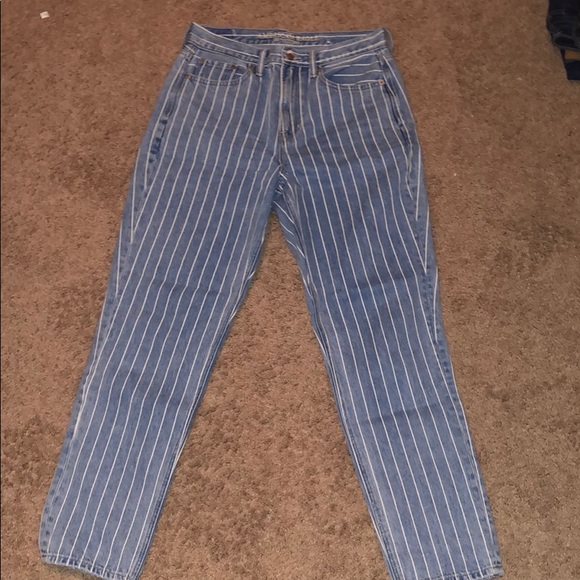 American Eagle Outfitters Denim - American Eagle mom jeans. Never worn